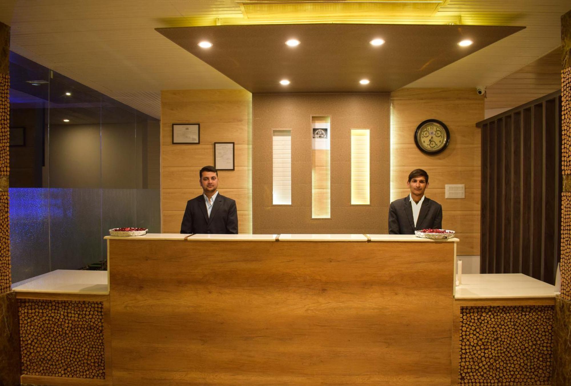 Valley View Resort Mashobra - Best Holiday Home For Vacations Shimla Eksteriør billede